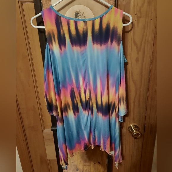 Pastel Cold Shoulder Tunic Top Plus Size 2XL - Picture 3 of 3